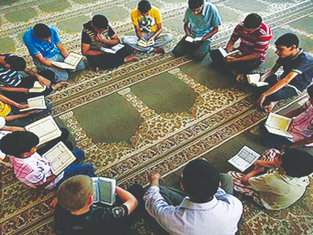 حين يصبح الإنسان مدرسةً للقرآن : صناعة الأثر عبر الأجيال